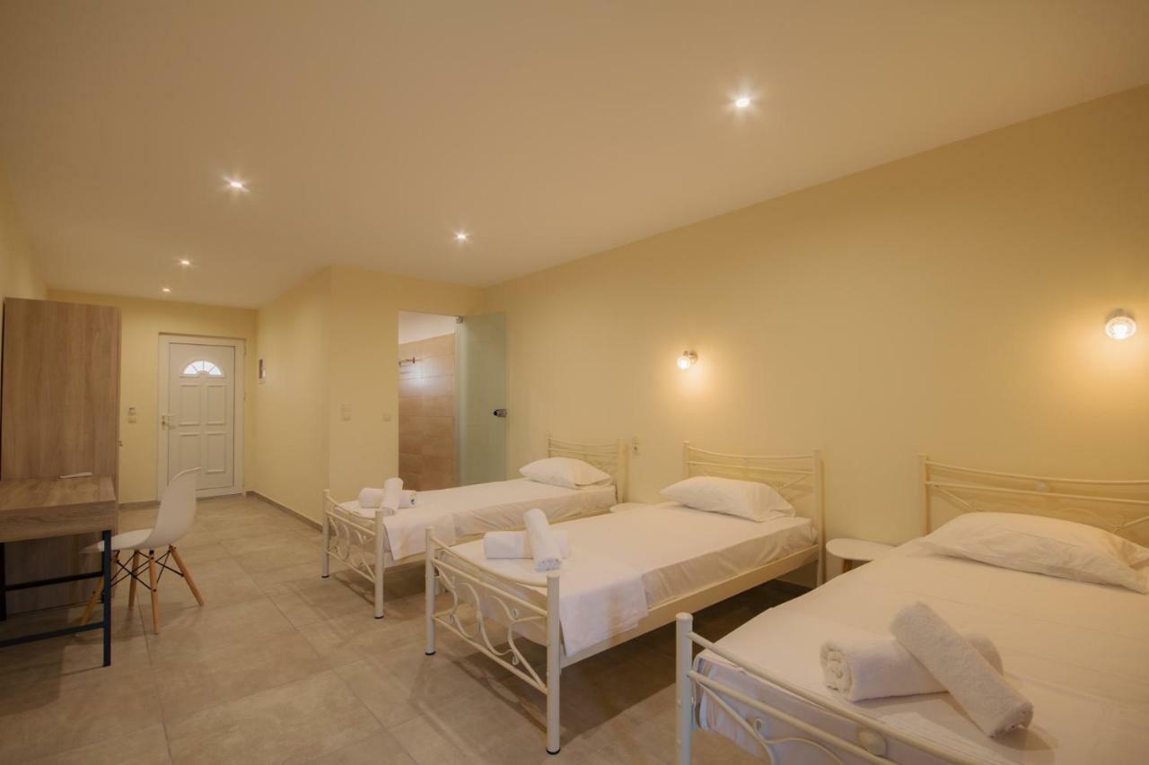 Luca Mare Bed & Breakfast Gouviá Eksteriør bilde